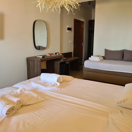 Este Luxury Apartments Kriopigi Eksteriør billede