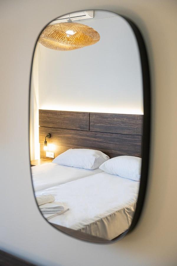Este Luxury Apartments Kriopigi Eksteriør billede