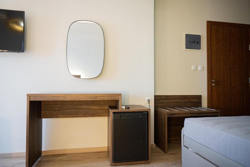 Este Luxury Apartments Kriopigi Eksteriør billede
