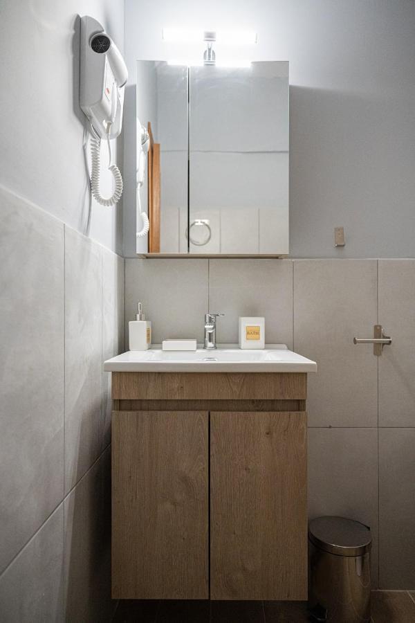 Este Luxury Apartments Kriopigi Eksteriør billede