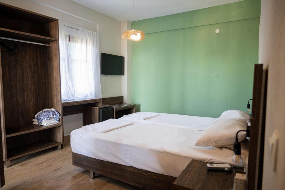 Este Luxury Apartments Kriopigi Eksteriør billede
