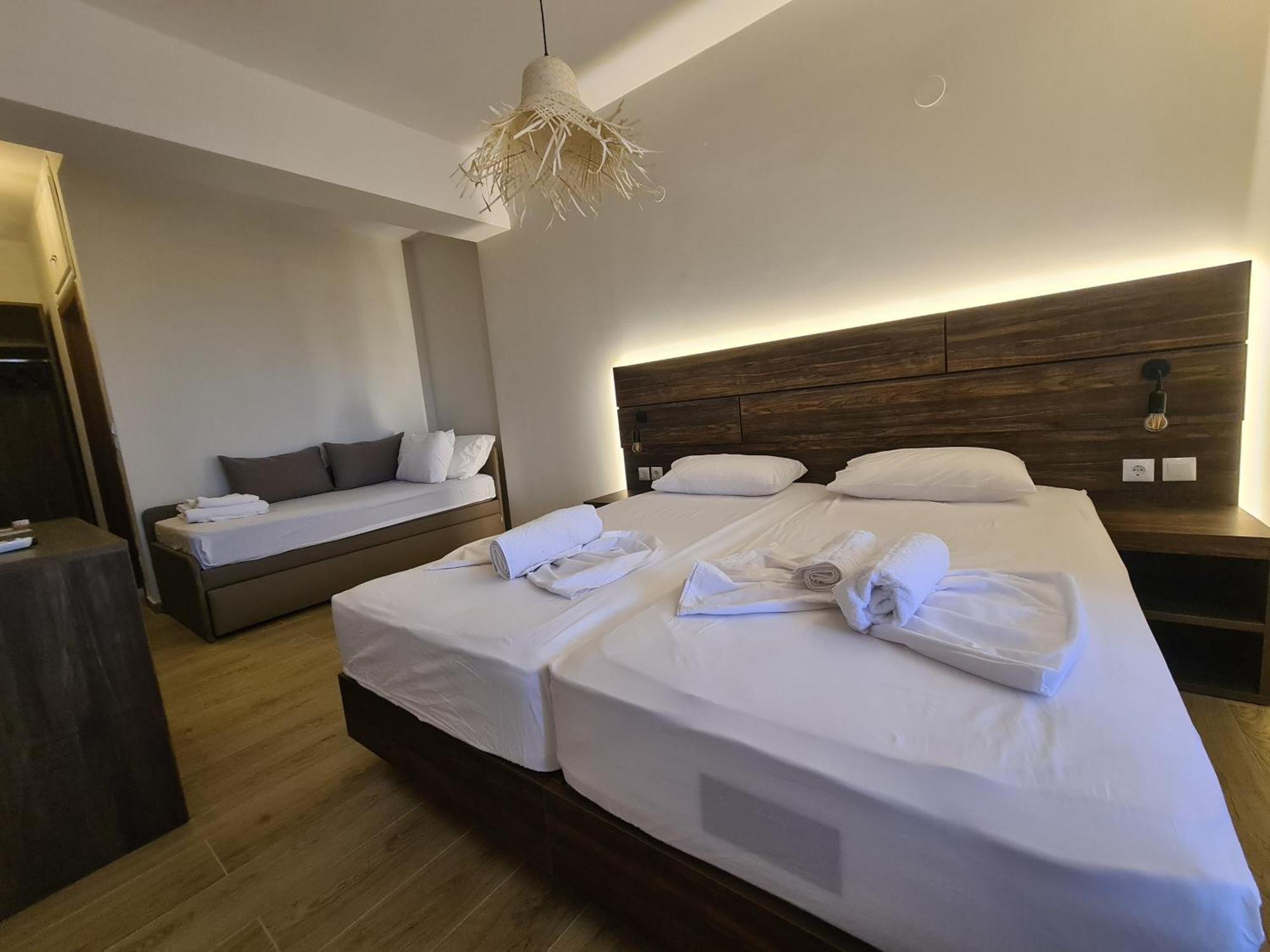 Este Luxury Apartments Kriopigi Eksteriør billede