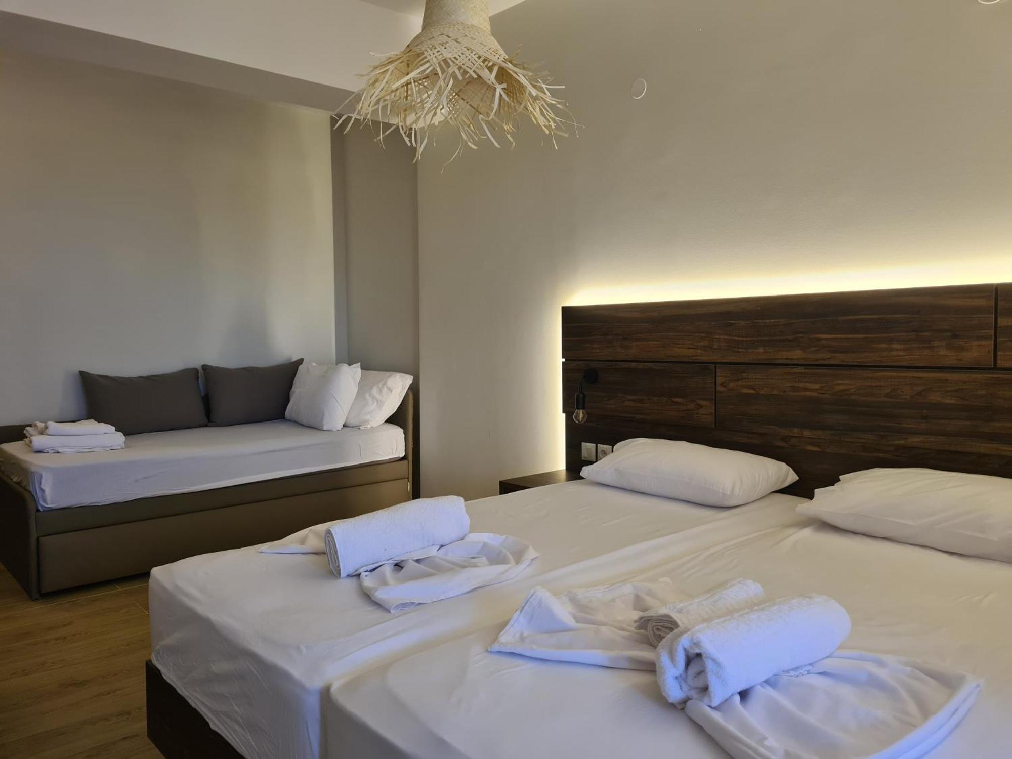 Este Luxury Apartments Kriopigi Eksteriør billede